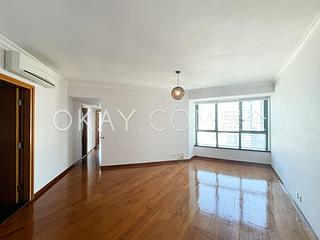 Mid Levels West - 80 Robinson Road 03