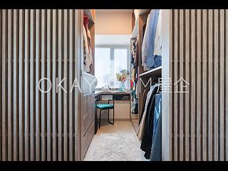 Sai Ying Pun - Centre Place 08