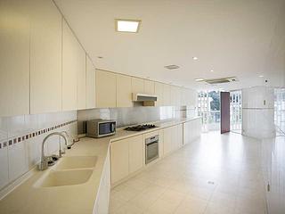 Shouson Hill - Henredon Court 04