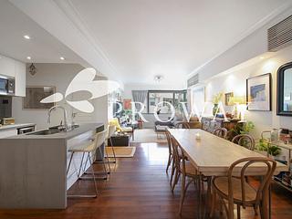 Mid Levels Central - Kam Fai Mansion 03