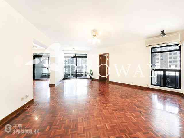 Soho - Albron Court 01