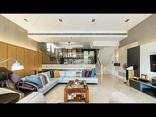Deep Water Bay - Manderly Garden 03