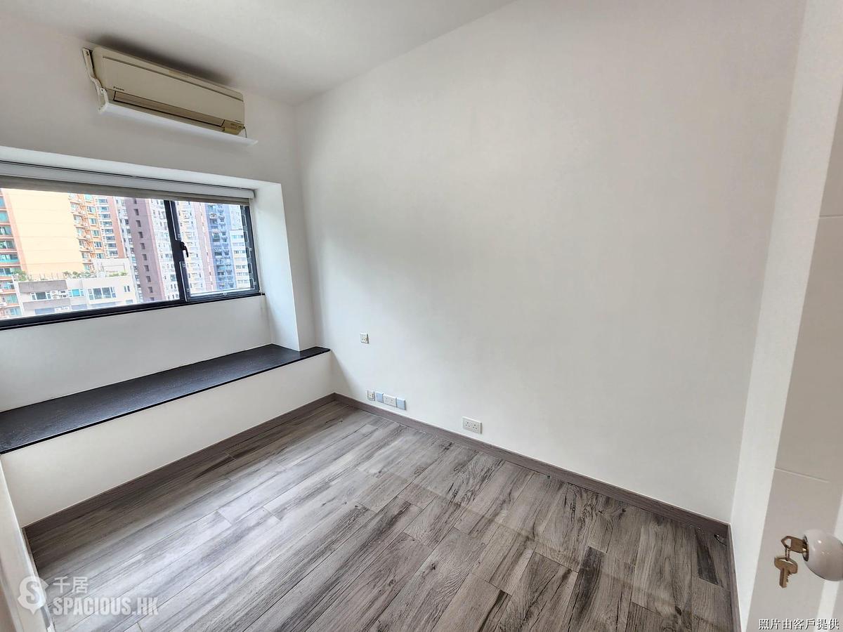 Tai Hang - Grand Deco Tower 01