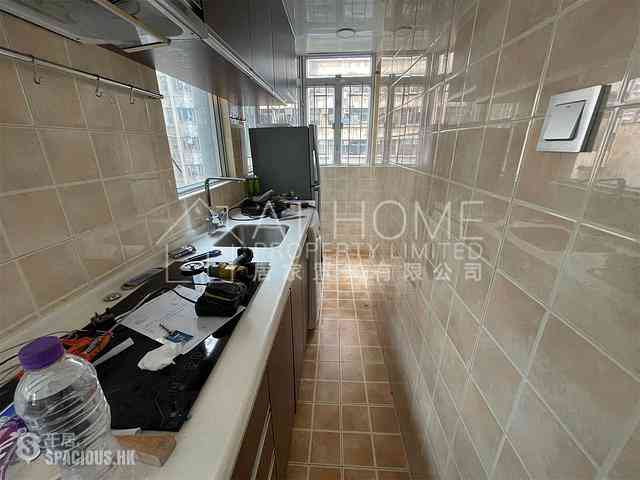 Sai Ying Pun - New Start Building 02