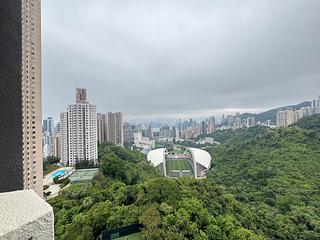 Happy Valley - Broadwood Park 02