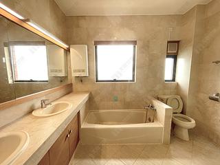 Chung Hom Kok - 19-25, Horizon Drive 06