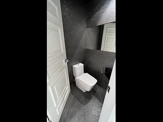 Mid Levels Central - Tregunter Block 2 12