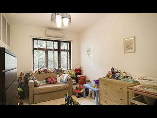 Mid Levels East - Man Yuen Garden 06