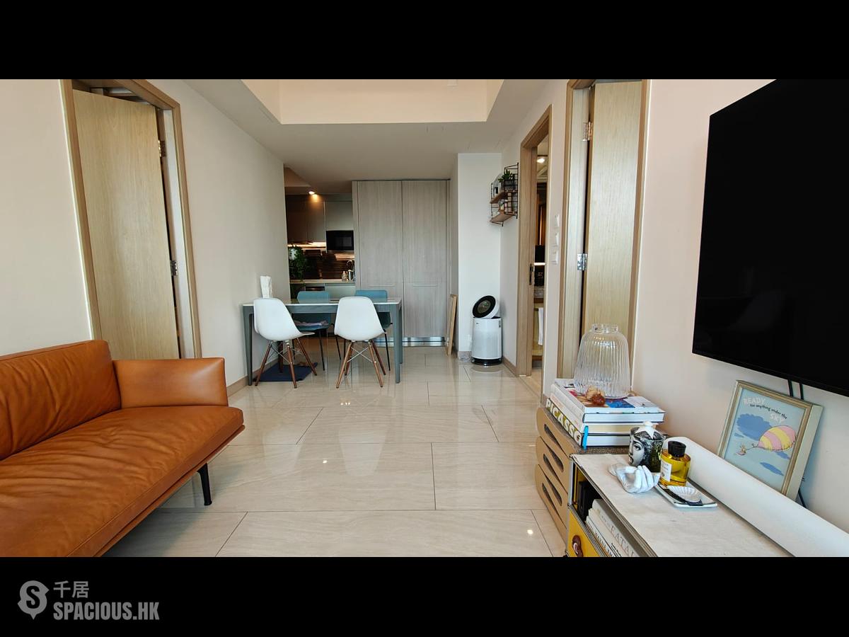 Sai Ying Pun - King's Hill 01