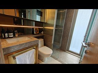 Sai Ying Pun - King's Hill 03