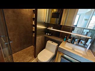 Sai Ying Pun - King's Hill 07