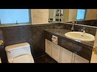 Mid Levels Central - Goldwin Heights 09