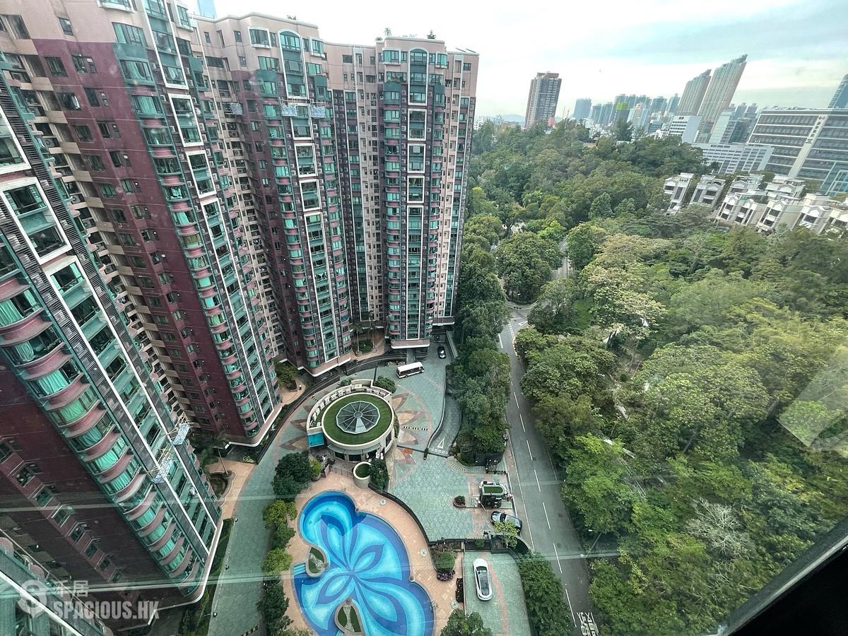 Yau Ma Tei - King's Park Villa 01