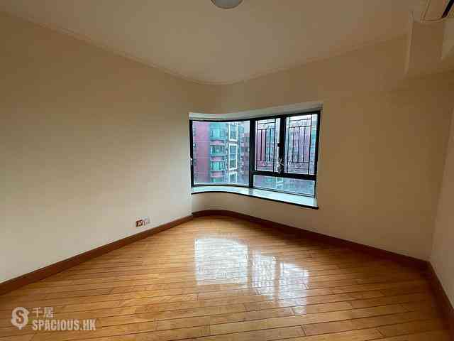 Yau Ma Tei - King's Park Villa 05