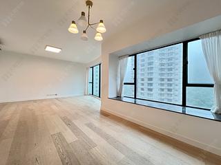 Mid Levels Central - Hillsborough Court Block 1 03