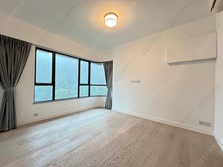 Mid Levels Central - Hillsborough Court Block 1 05
