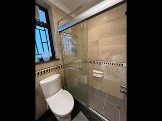 Fortress Hill - Le Sommet 30