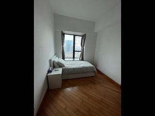 Fortress Hill - Le Sommet 34