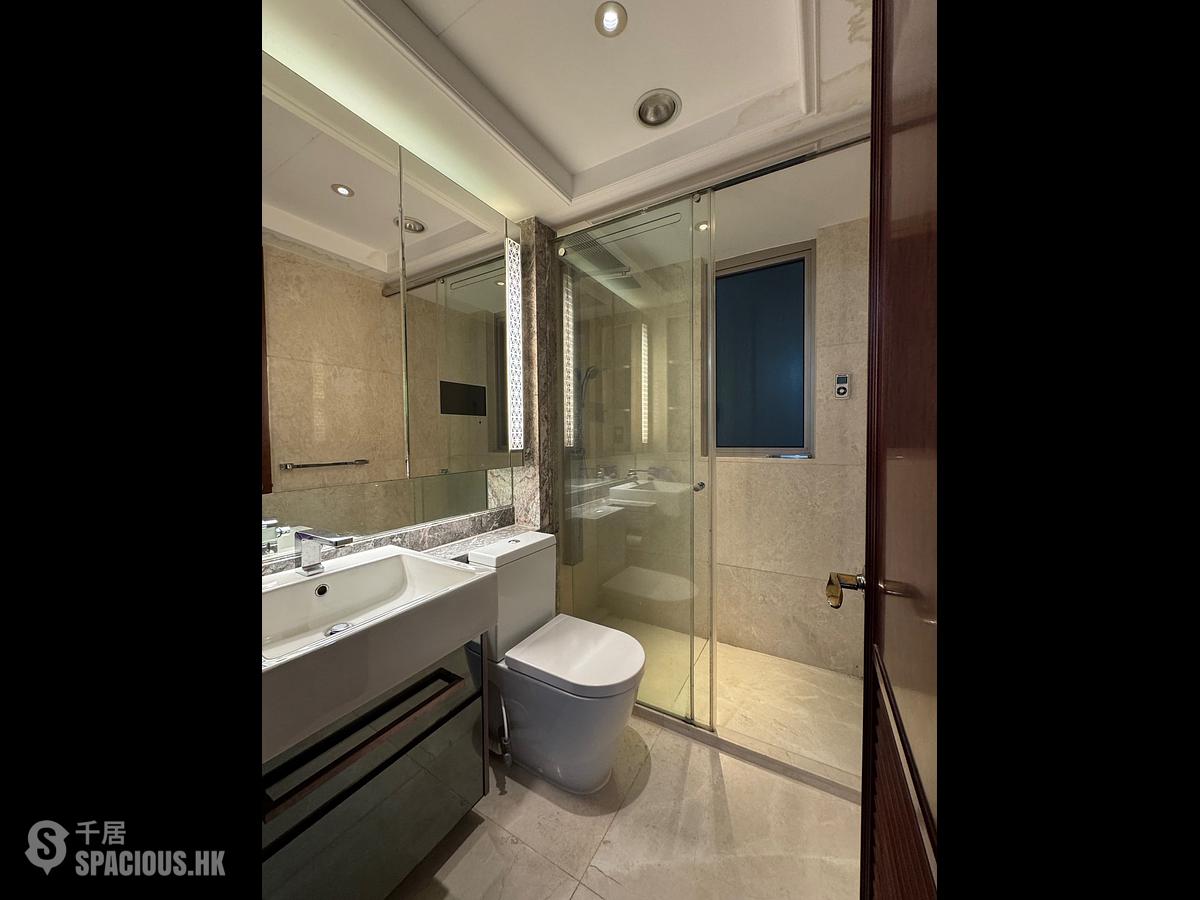 Wan Chai - The Avenue Phase 1 Block 5 01