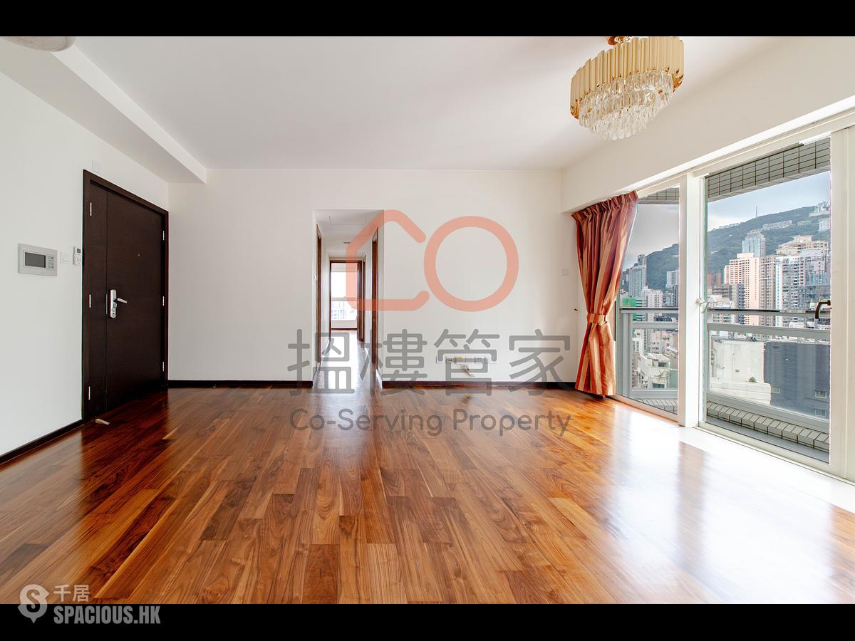 Soho - Centrestage 01