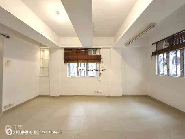 Tai Hang - Kam Chung House 01
