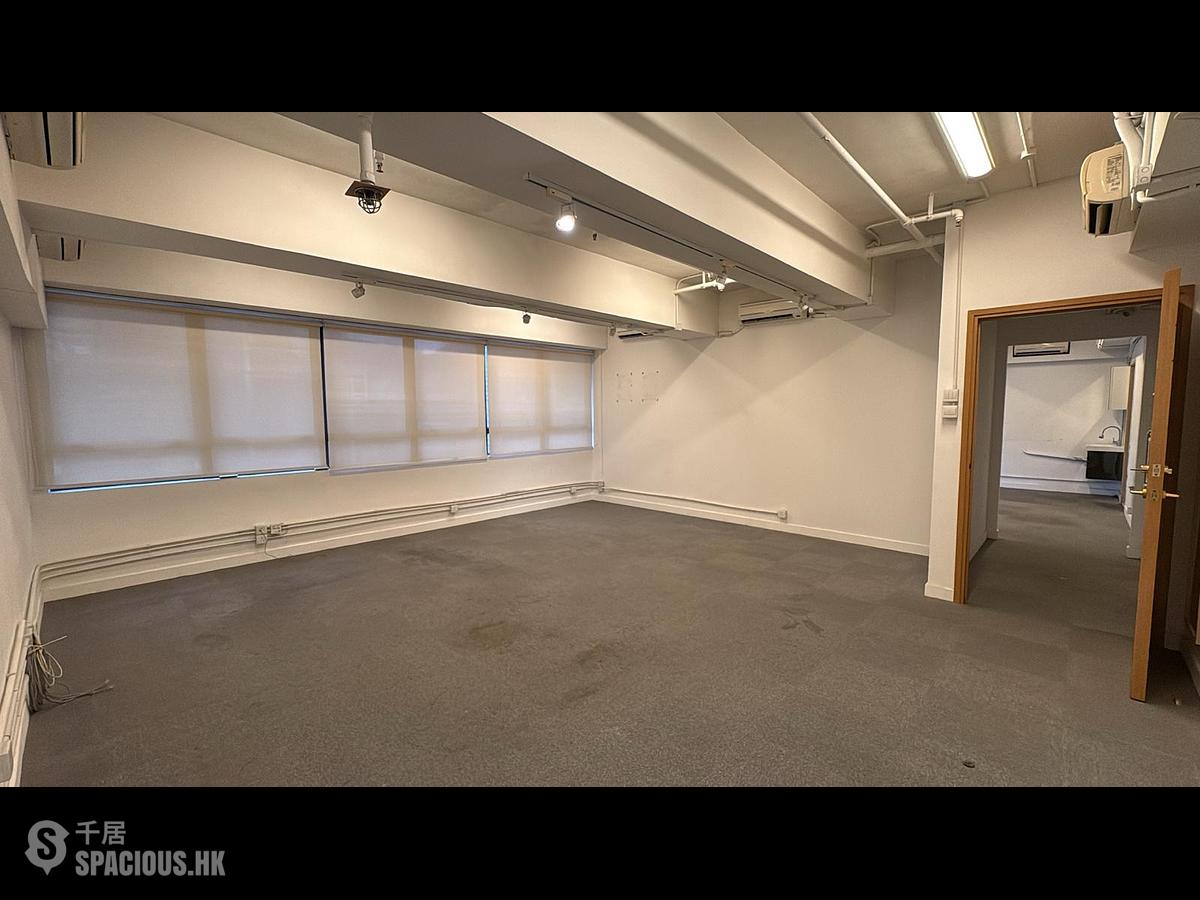 Causeway Bay - Chung Wai Commercial Building 01