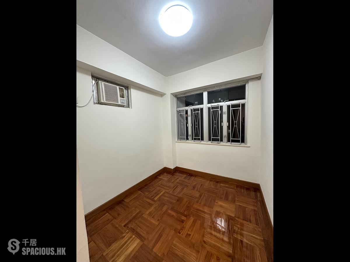 North Point - Yiu Ming Building 01