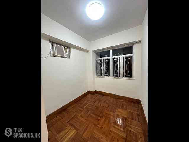 North Point - Yiu Ming Building 01