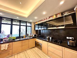 The Peak - 21, Coombe Road 02