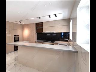 The Peak - Strawberry Hill 11