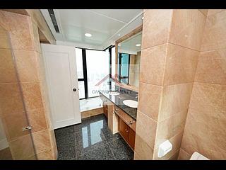 Mid Levels Central - The Harbourview 07