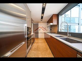 Mid Levels West - University Heights 11