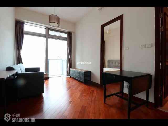 Wan Chai - The Avenue 01