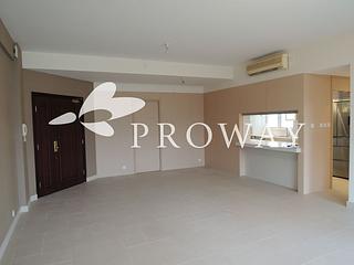 Tai Wai - Royal Forest Block 1 03