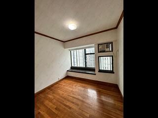 Mid Levels Central - Robinson Place Block 1 05