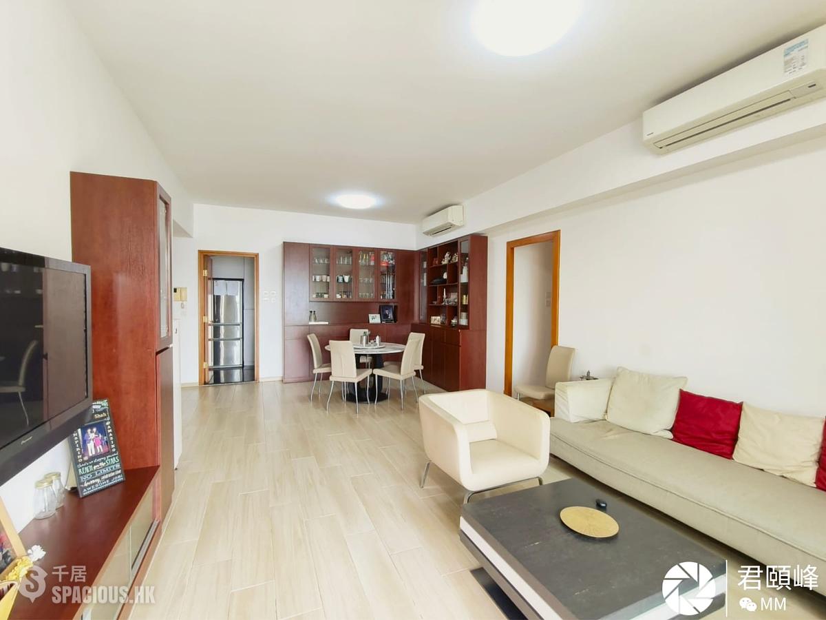 Yau Ma Tei - Parc Palais Block 9 01