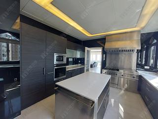 The Peak - Guildford Court 04
