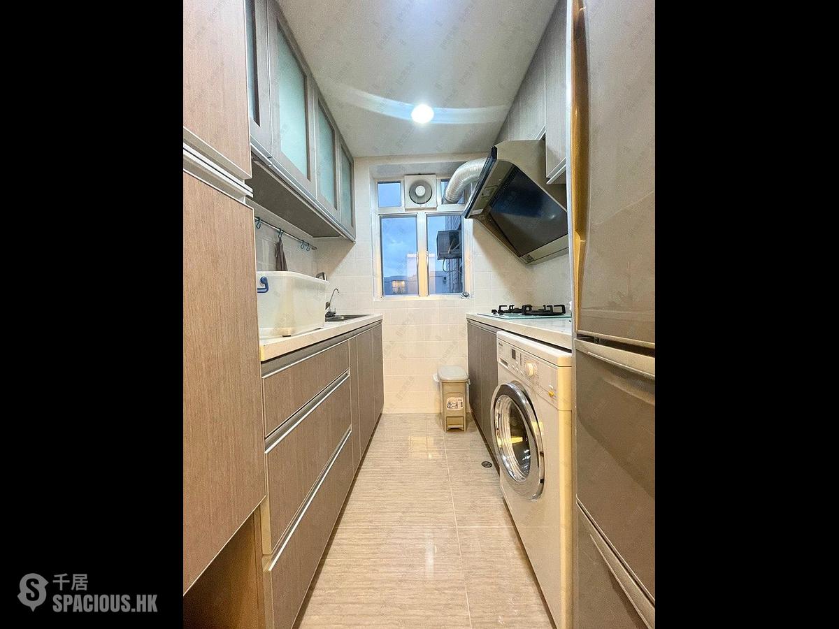 Yau Yat Chuen - Village Gardens Phase 3 Block B15 (No.34) 01
