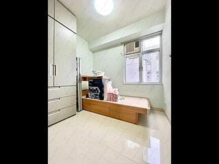Yau Yat Chuen - Village Gardens Phase 3 Block B15 (No.34) 05