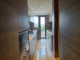 Kowloon Tong - Parc Inverness Block 5 07