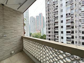 Mid Levels Central - Jing Tai Garden Mansion 03