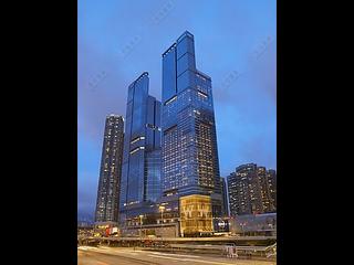 West Kowloon - The Cullinan (Tower 21 Zone 6 Aster Sky) 12