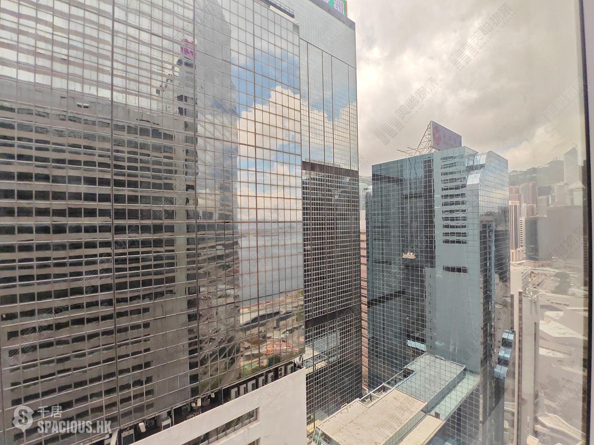 Wan Chai - Convention Plaza Apartments 01