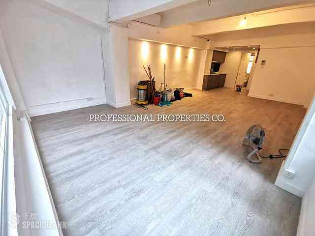 Wan Chai - 23, Queen's Road East 03