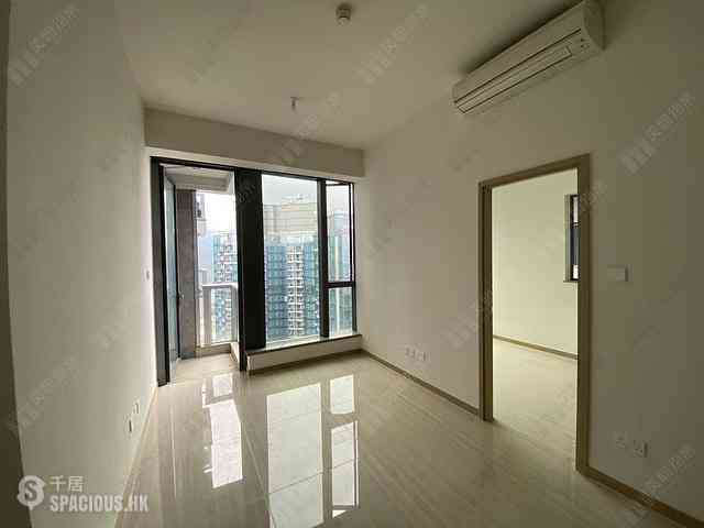 Wong Chuk Hang - The Southside Phase 1 Southland Tower 1A 01