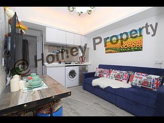 Wan Chai - Hennessy Building 02