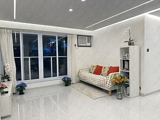Yau Yat Chuen - Village Gardens Phase 3 Block B13 (No.28) 08