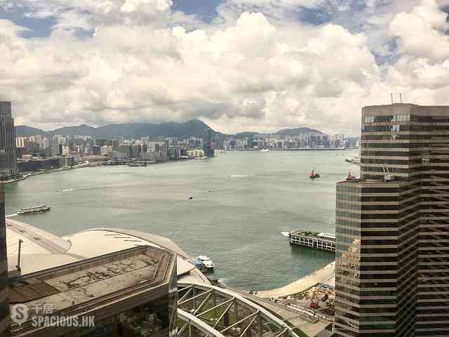 Wan Chai - Convention Plaza Apartments 01