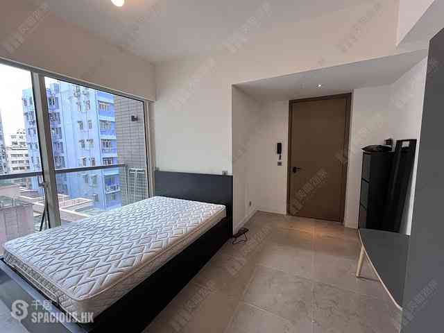 Shek Tong Tsui - Eight South Lane 01