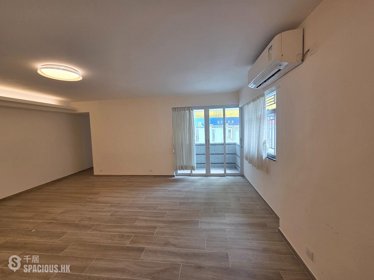 Beacon Hill - Merlin Court 01